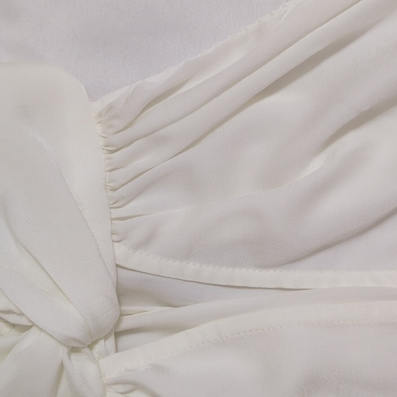 Banana Republic Front Slit Sleeveless Blouse, Color Cream Size M - Picture 7 of 13